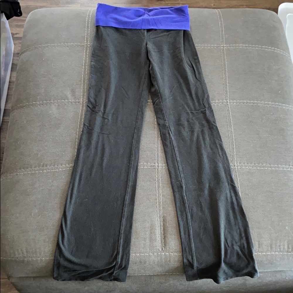 VS Pink Yoga pants with flared bottoms size XS